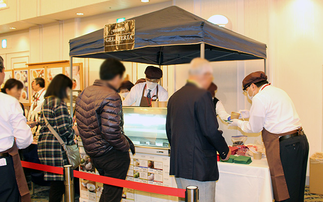 試食コーナーの様子